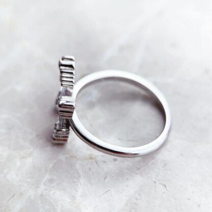 Exquisite 925 Sterling Silver Butterfly Ring with Shimmering White Stone - Image 4