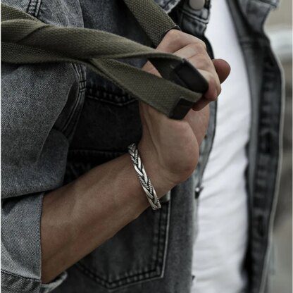 Exquisite Silver Twisted Woven Bracelet: A Retro Thai Masterpiece - Image 3