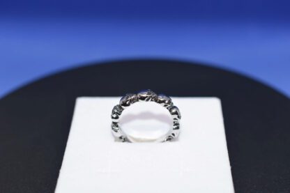 Vintage Sterling Silver Skull Band Ring: Rebellious Street Jewelry - Image 3