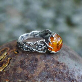 Enchanted Amber Dragon Stone Ring with Intricate Floral Engraving