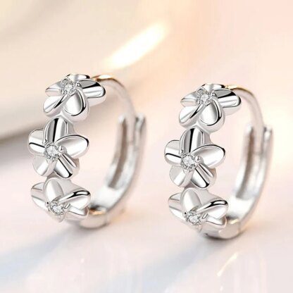 Sparkling Elegance: 925 Sterling Silver Crystal Zircon Flower Stud Earrings