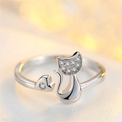 Sparkling Feline: Adjustable Crystal Zirconia Cat Ring