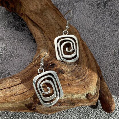 Vintage Bohemian Silver Plated Dangle Earrings: Timeless Elegance for the Modern Woman - Image 3