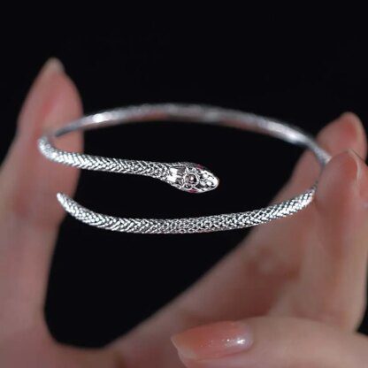 Serpentine Elegance: Snake Shape Bracelet for Women's Fun Party Fashion - Image 6