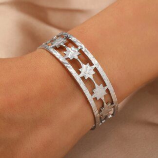 Celestial Radiance: Silver Style Star Cluster Bracelet, a Gift of Cosmic Elegance