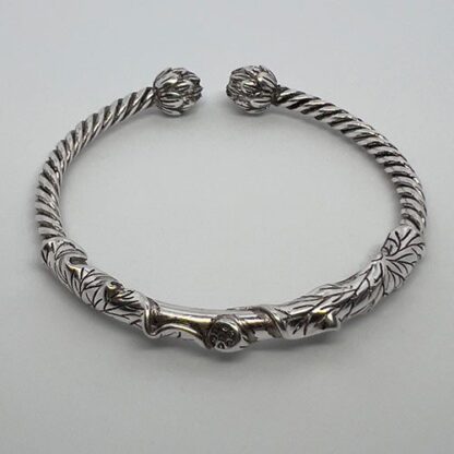 Elegant 925 Silver Plated Lotus Leaf Bracelet – Stylish & Spiritual Jewelry