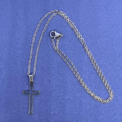 Silver Plated Cross Pendant Necklace with Tracked Delivery - Image 2
